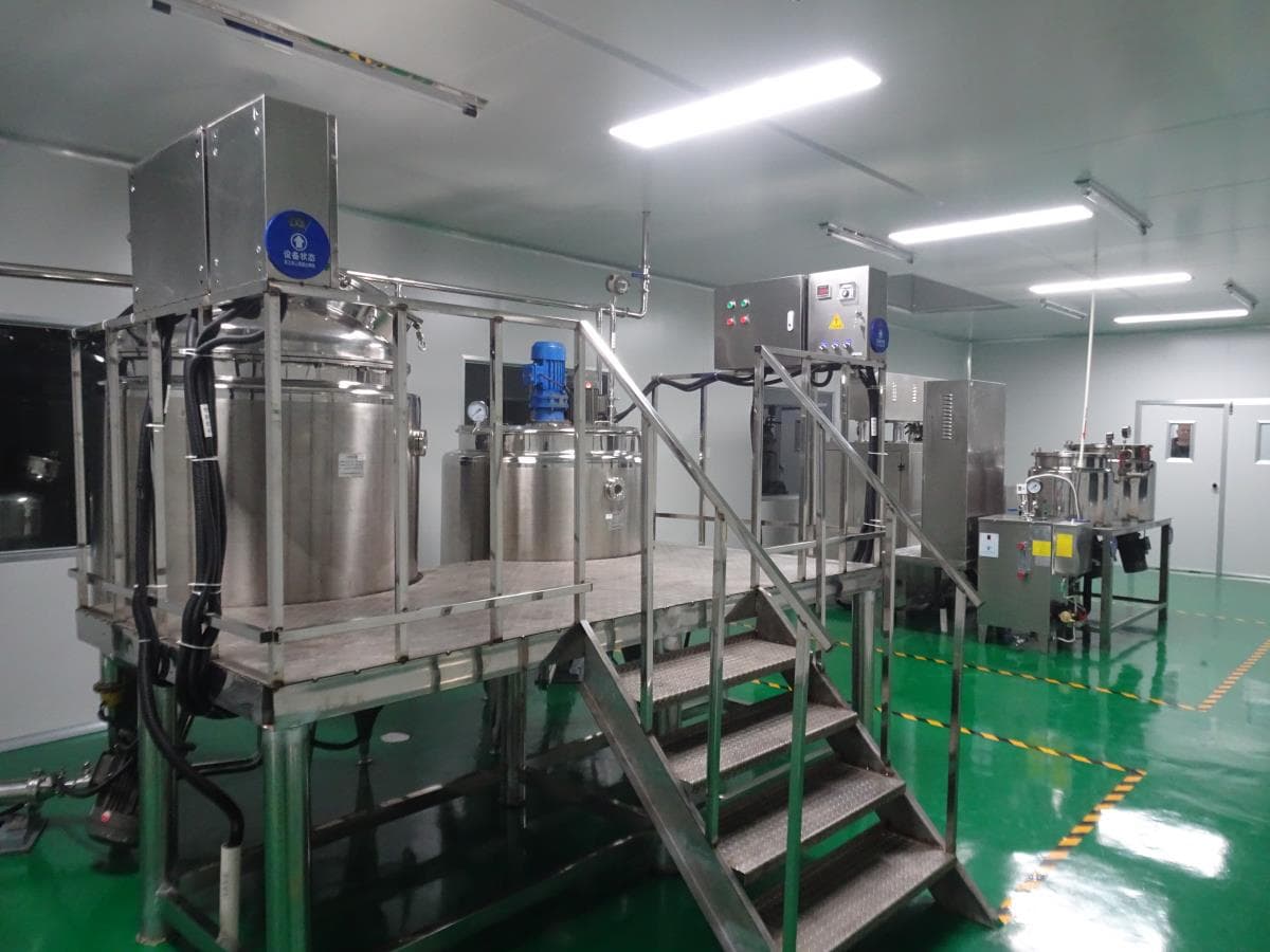 Jingling Cleaning Factory production line and warehouse view 2